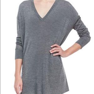 NEVER WORN V- NECK SWEATER